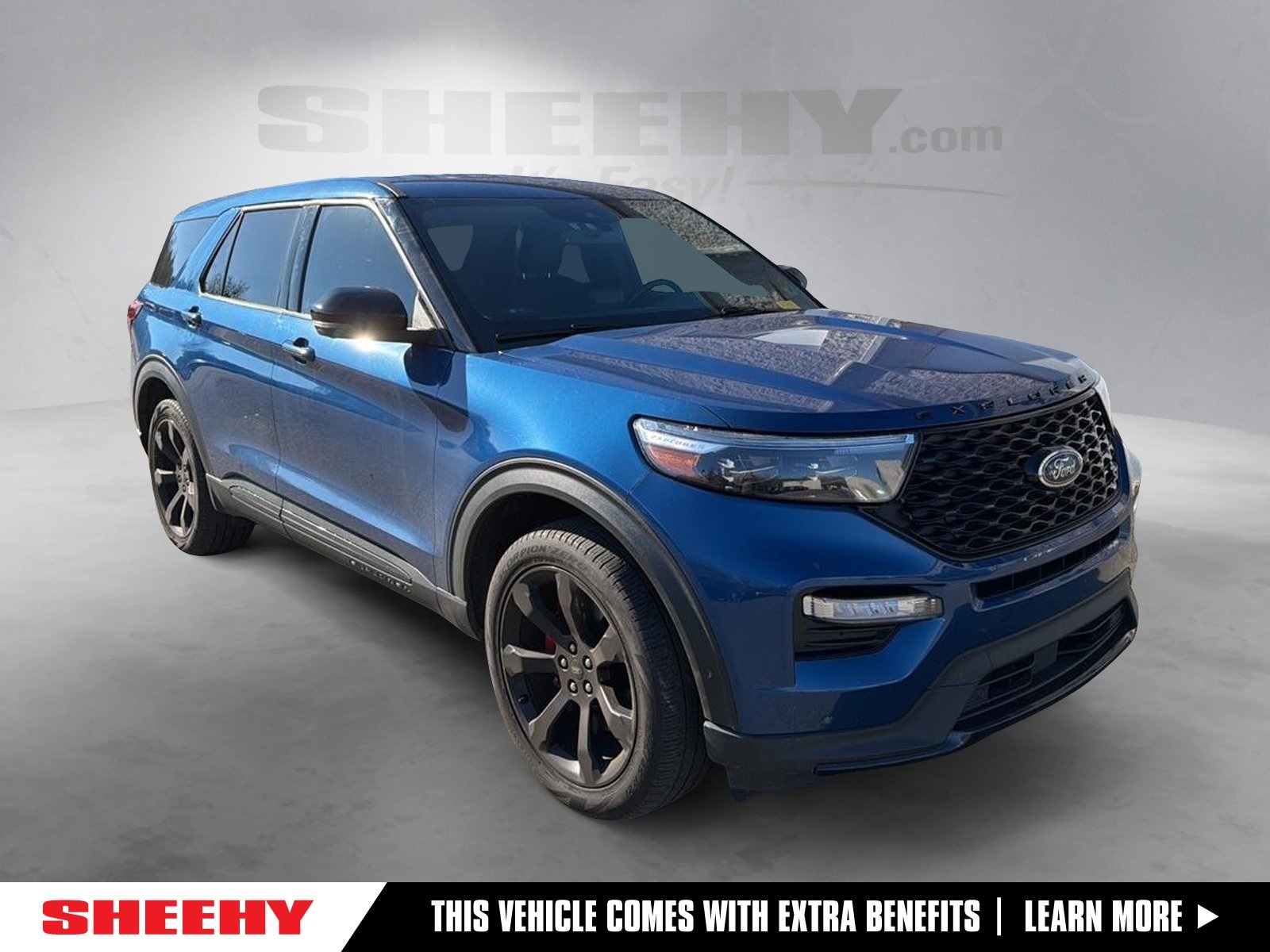 2022 Ford Explorer ST's photo