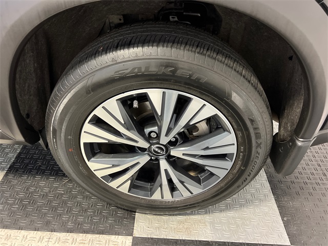 2023 Nissan Rogue SV photo 14