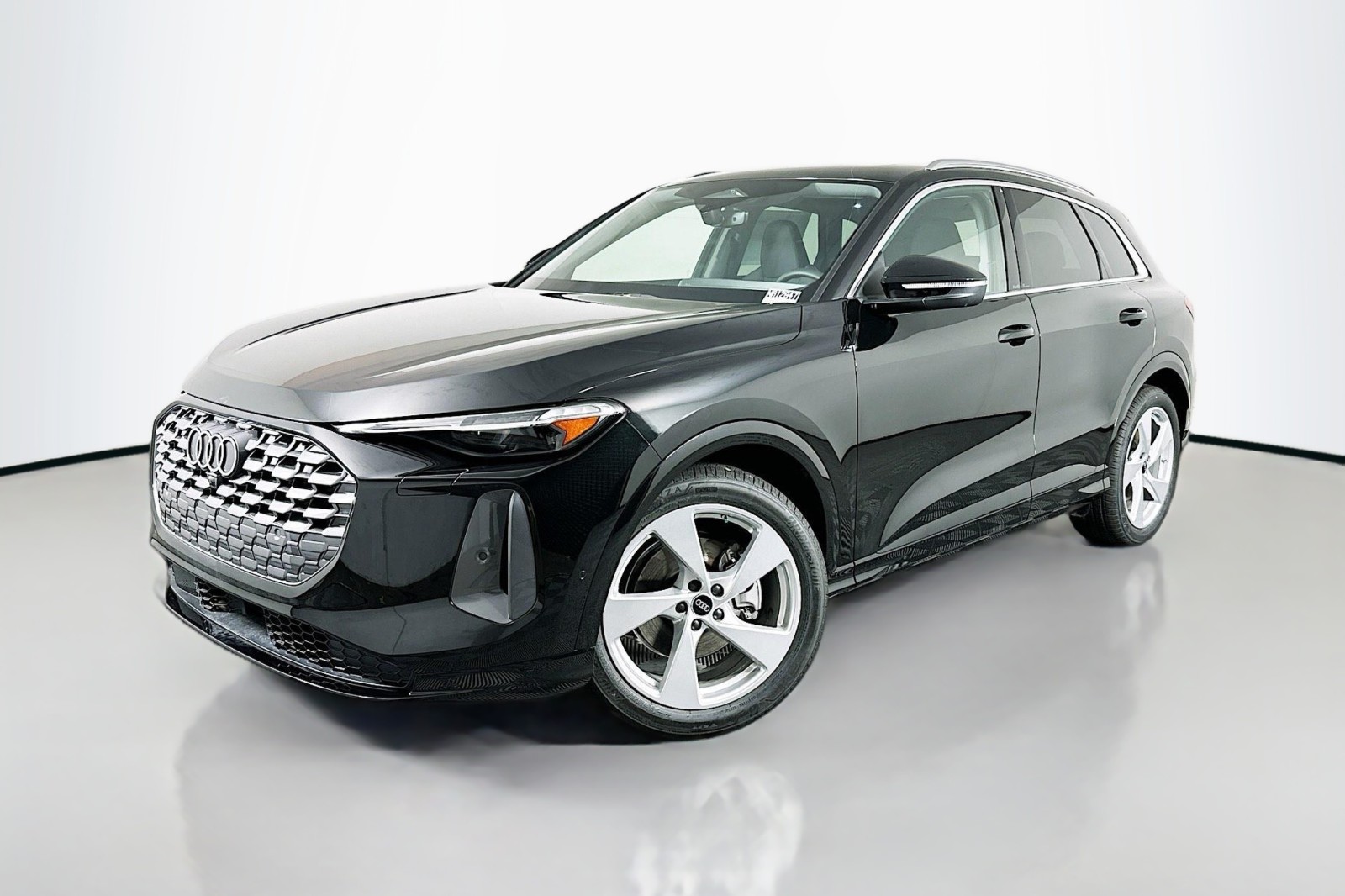 2025 Audi New Q5 Prestige's photo