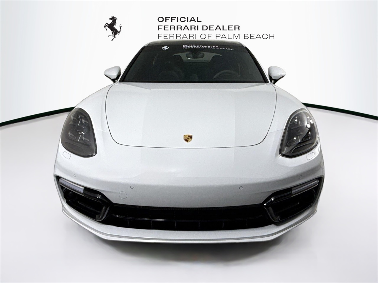 2019 Porsche Panamera GTS photo 2