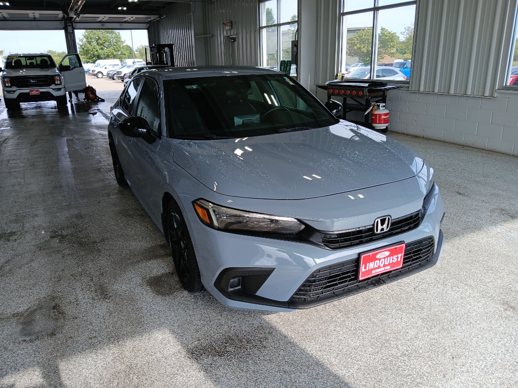 2023 Honda Civic Sport photo 2