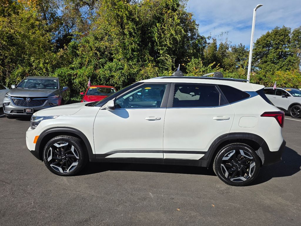 2024 Kia Seltos SX photo 3
