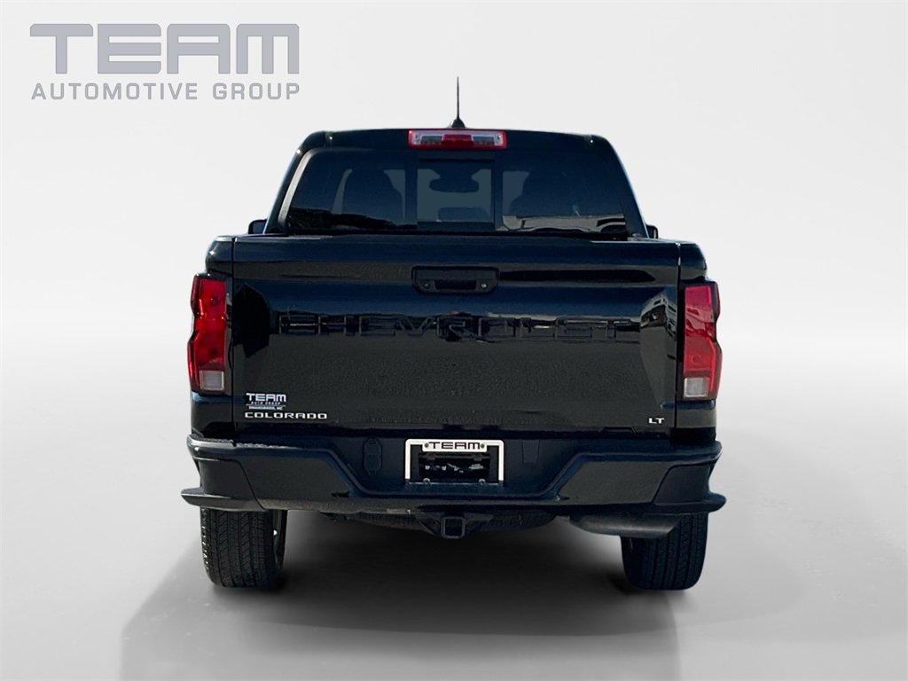 2024 Chevrolet Colorado LT photo 3