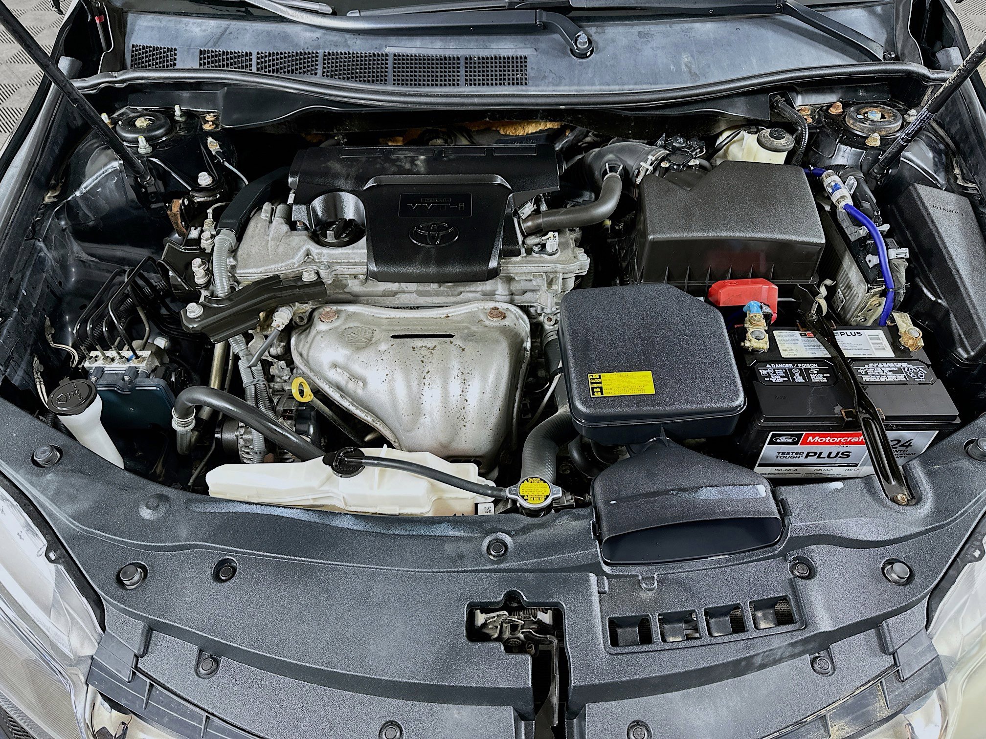2015 Toyota Camry SE photo 27