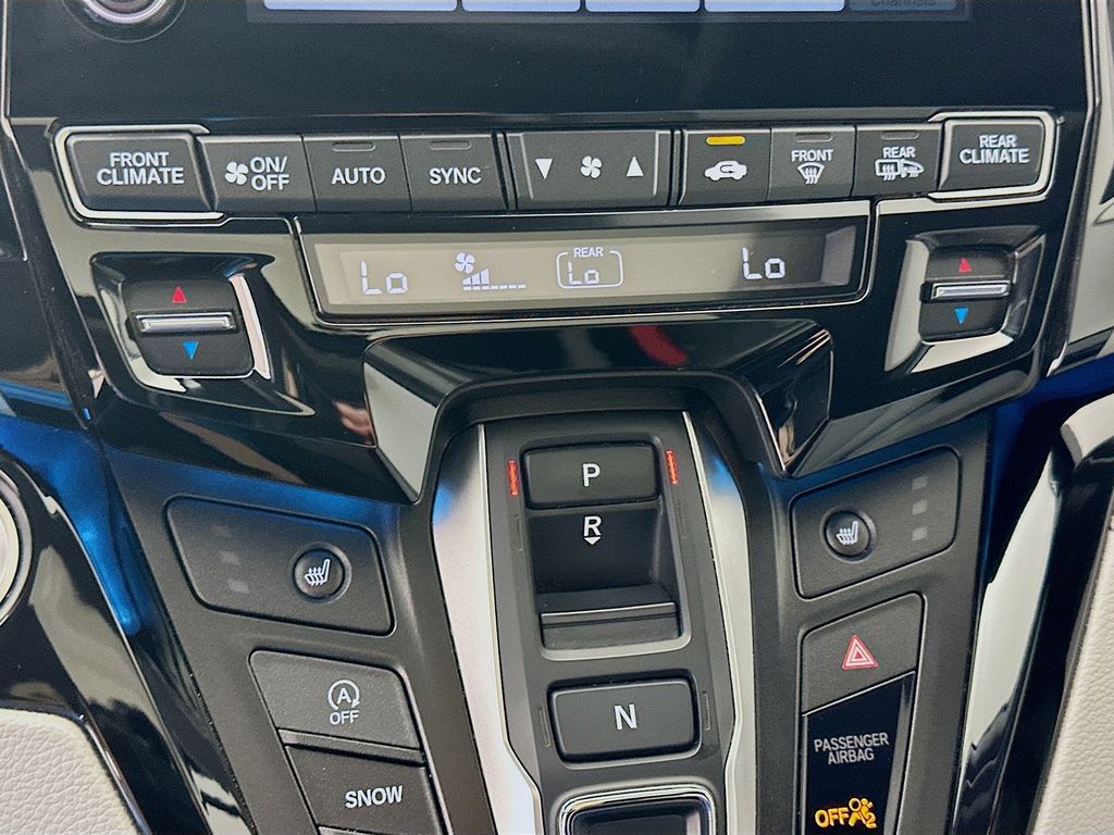 2023 Honda Odyssey Touring photo 14