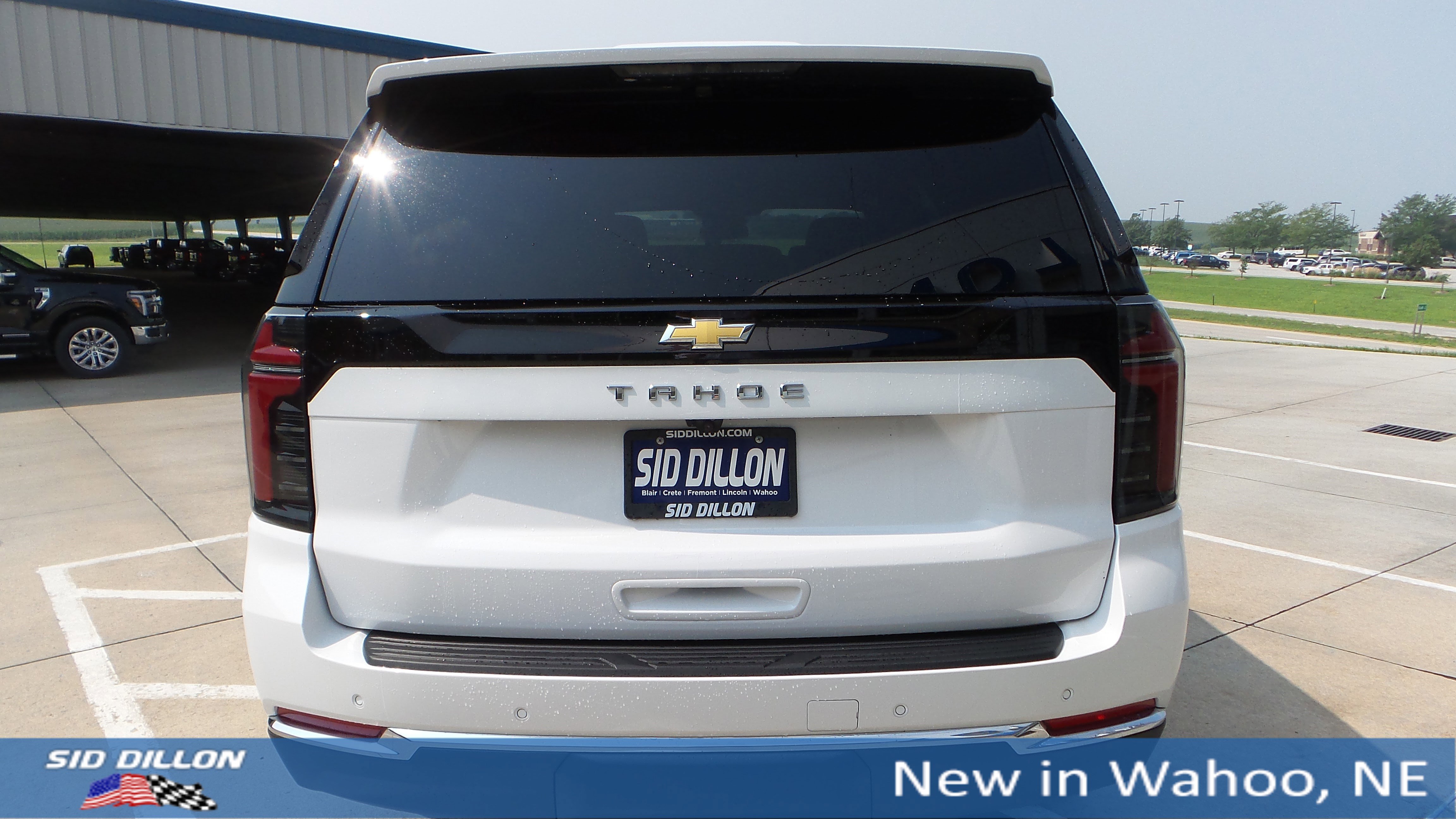 2025 Chevrolet Tahoe LS photo 4