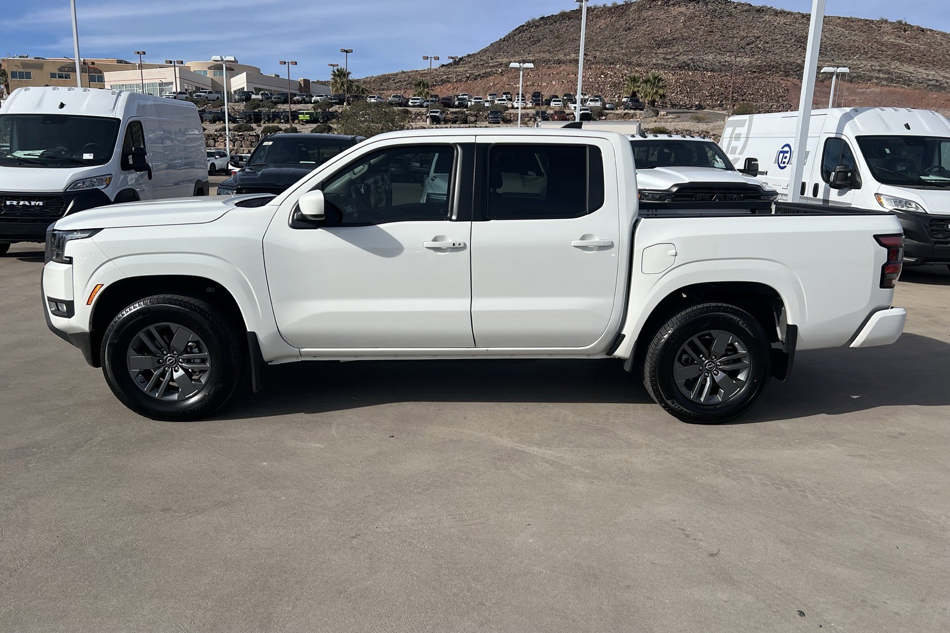 2025 Nissan Frontier SV photo 2