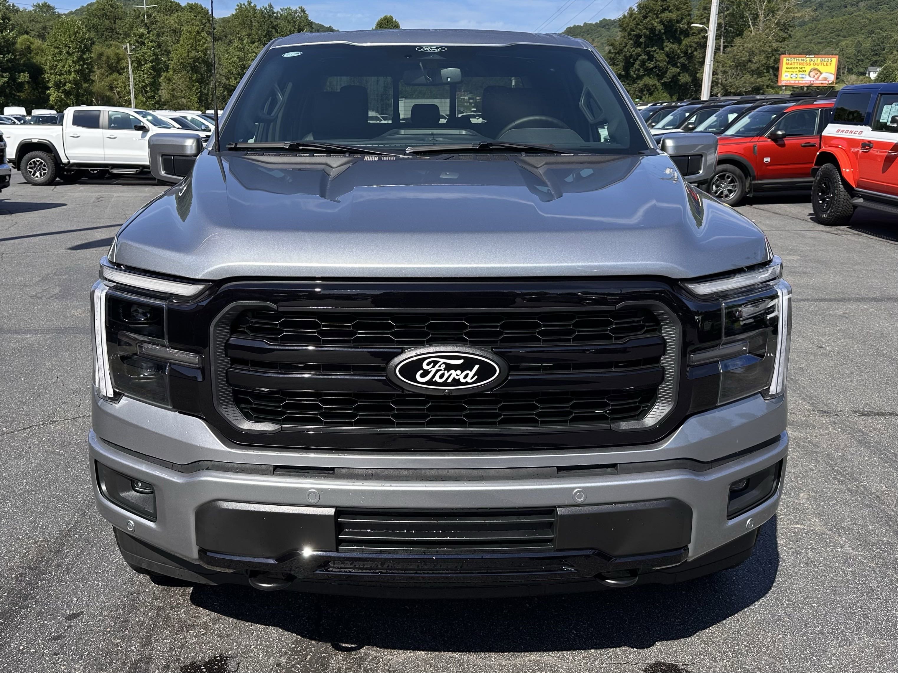 2025 Ford F-150 Lariat photo 2