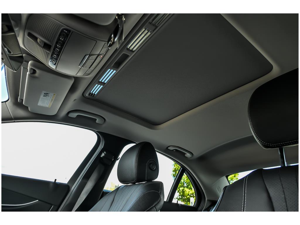 2017 Mercedes Benz E 300 4MATIC photo 14