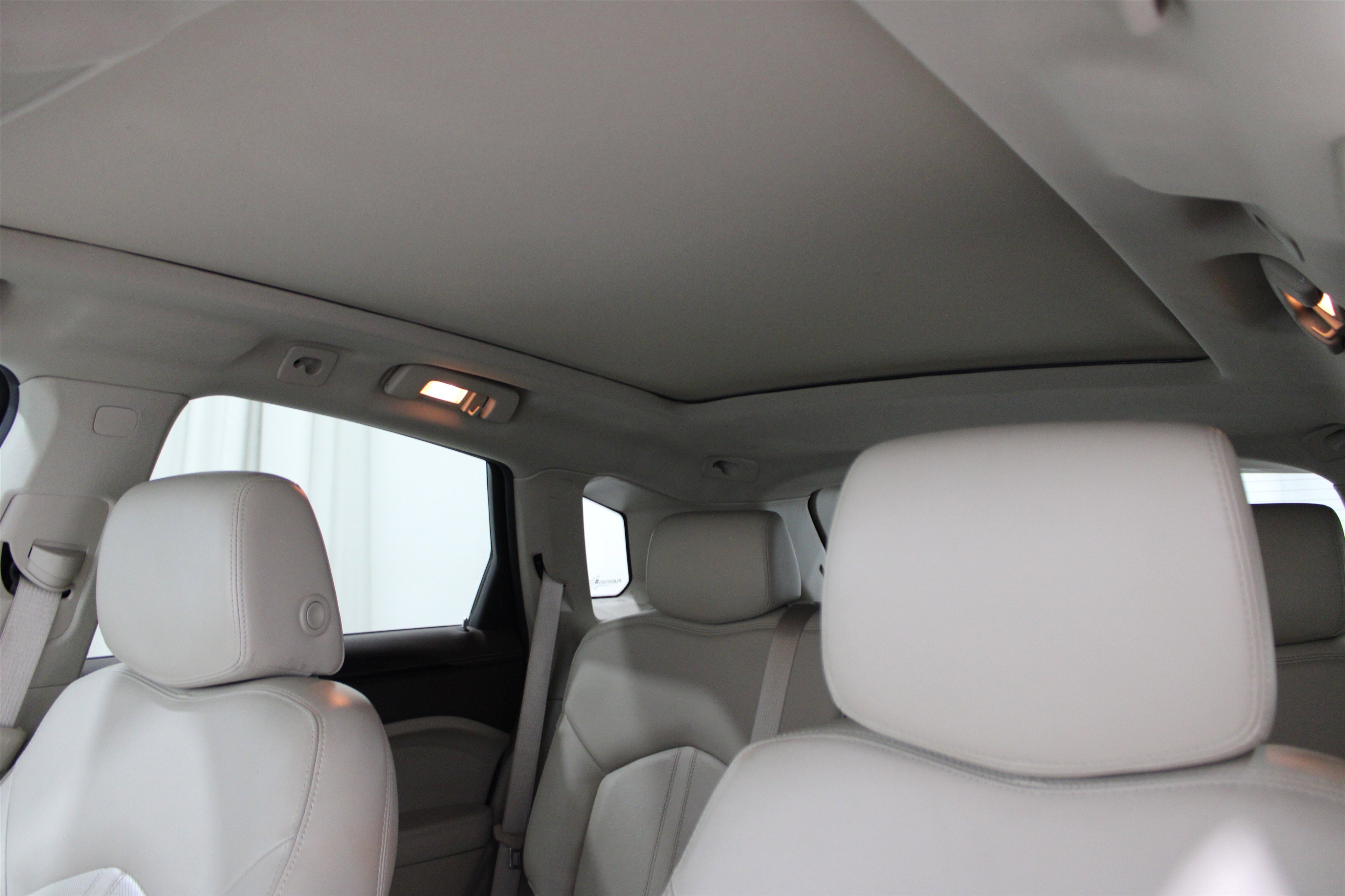 2012 Cadillac SRX Premium photo 17