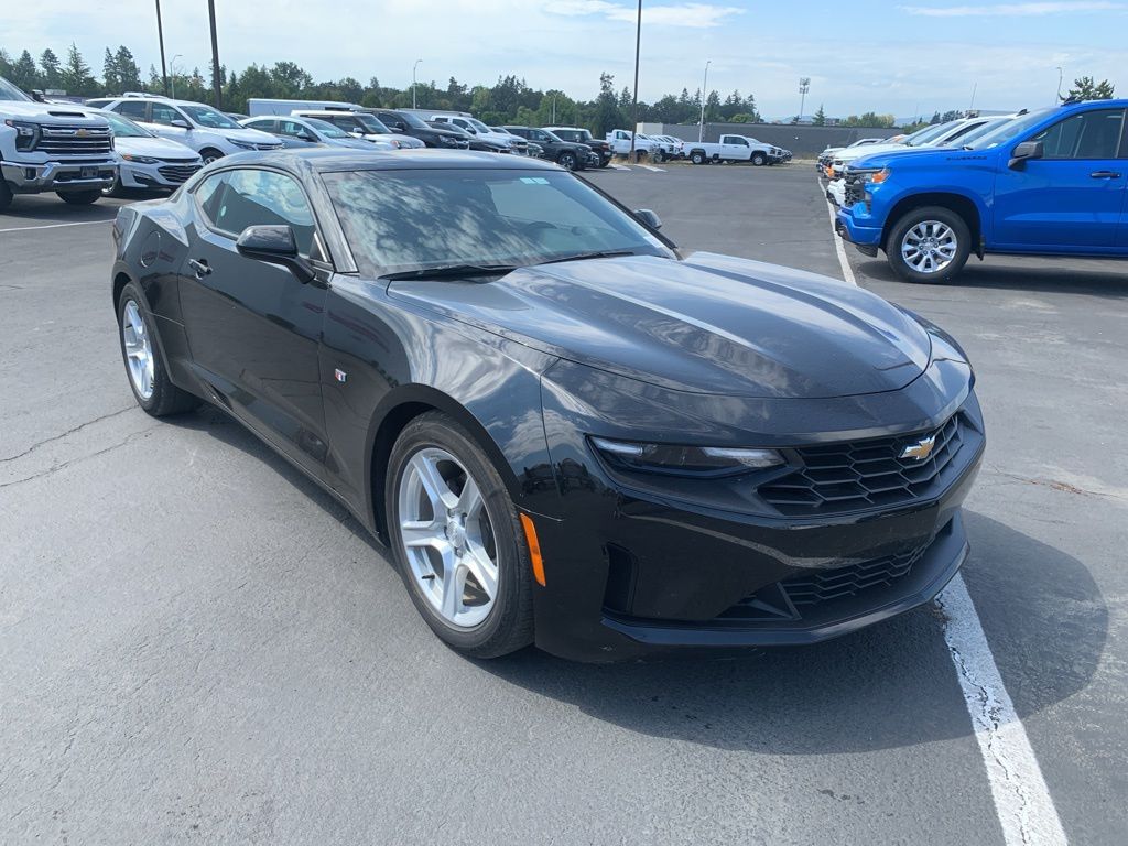 2023 Chevrolet Camaro 1LT photo 4