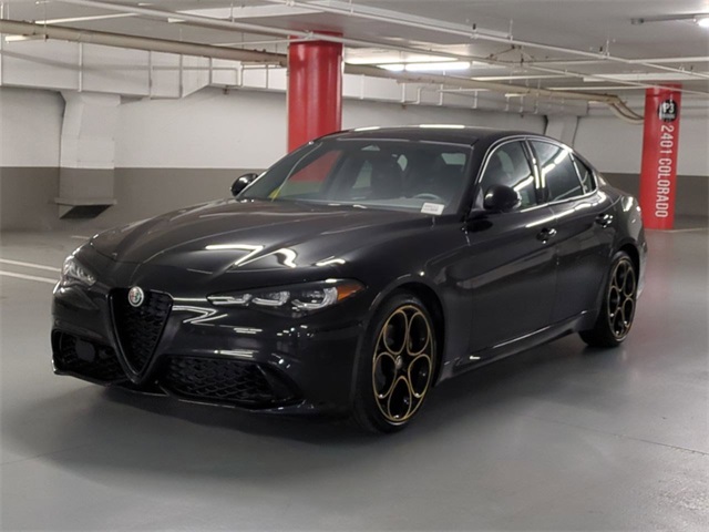 2025 Alfa Romeo Giulia SPRINT photo 3