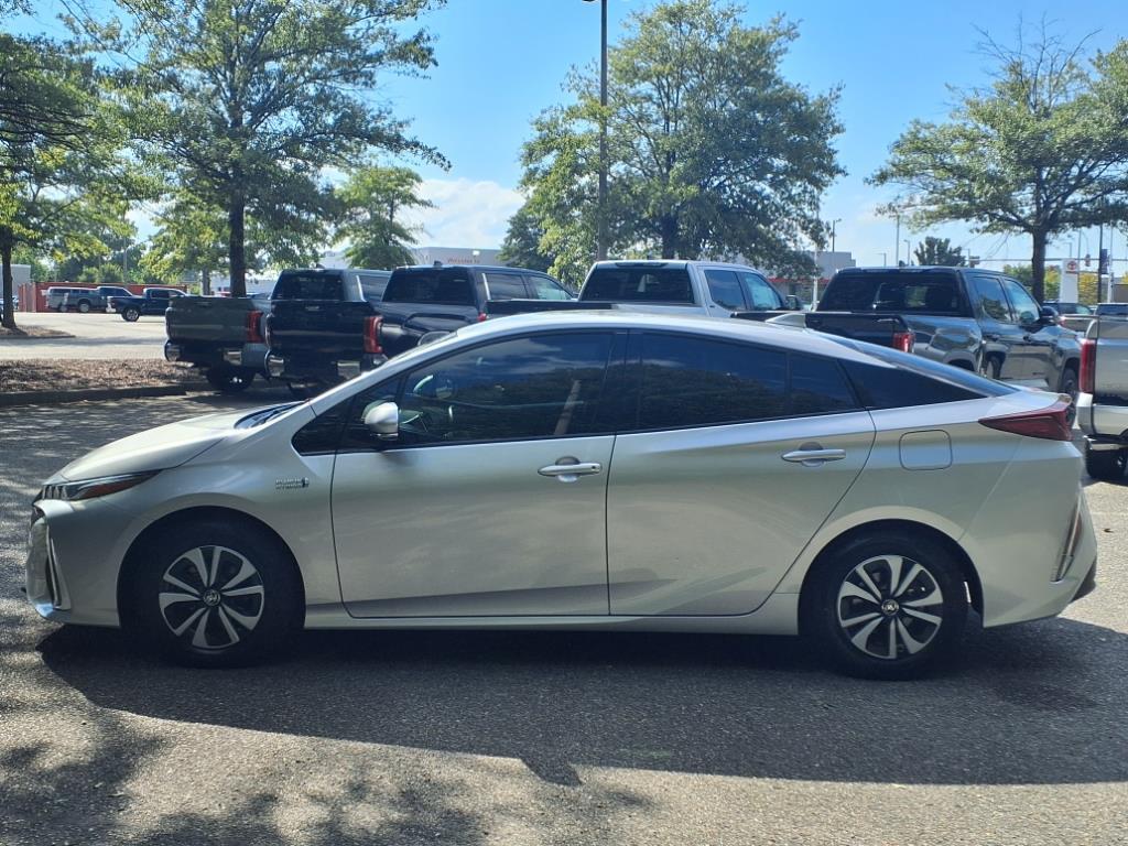 2019 Toyota Prius Prime Plus photo 5