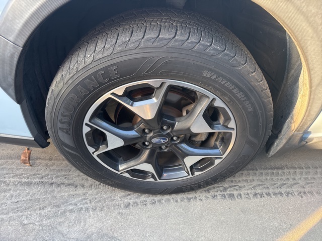 2019 Subaru Crosstrek 2.0i Premium photo 3