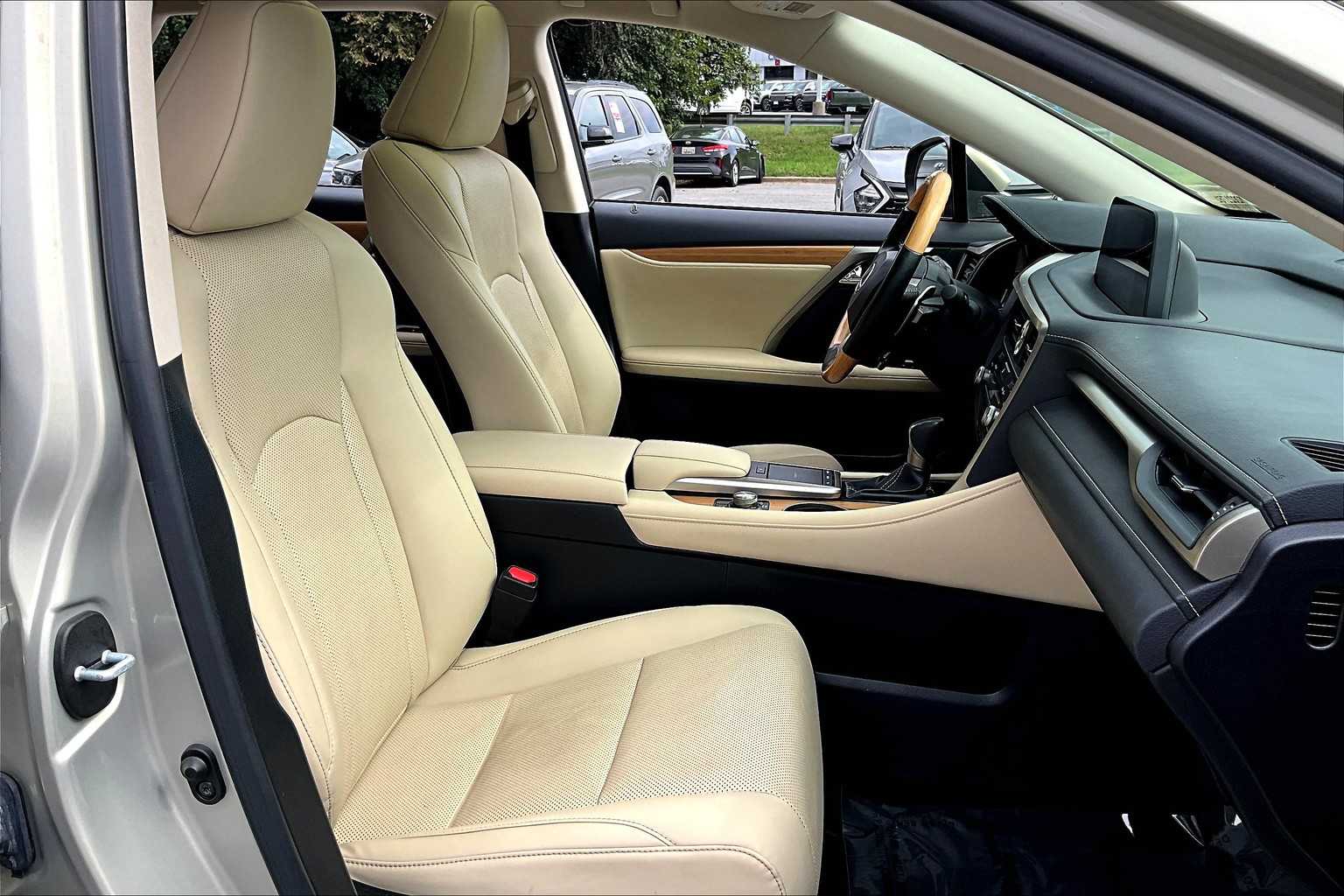 2021 Lexus RX Premium photo 8