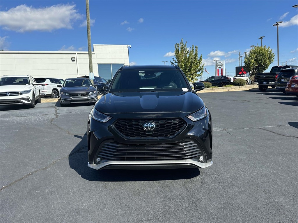 2022 Toyota Highlander XSE photo 2
