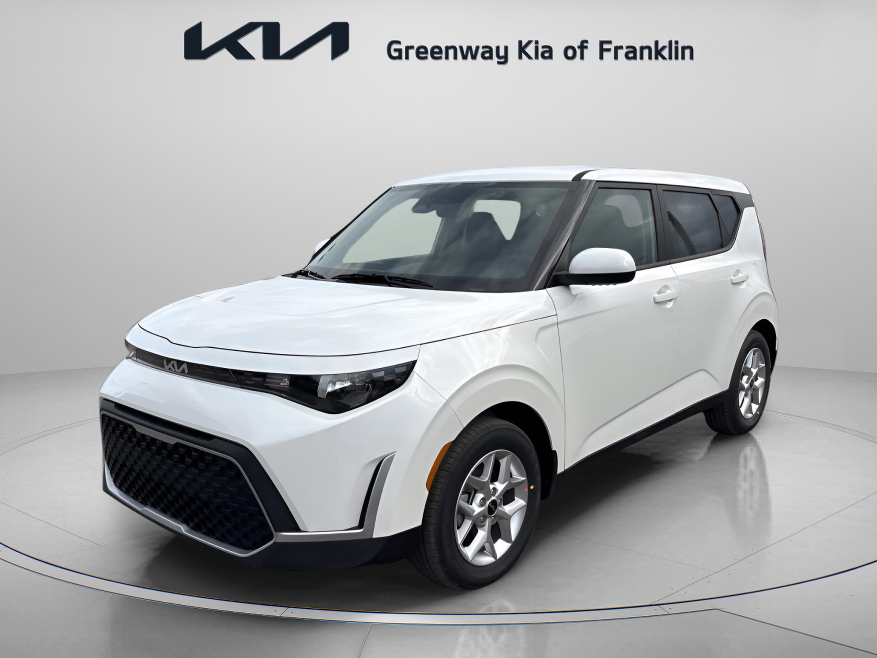 2025 Kia Soul LX photo 2