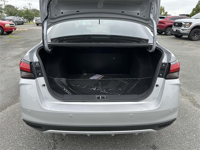 2025 Nissan Versa S photo 11