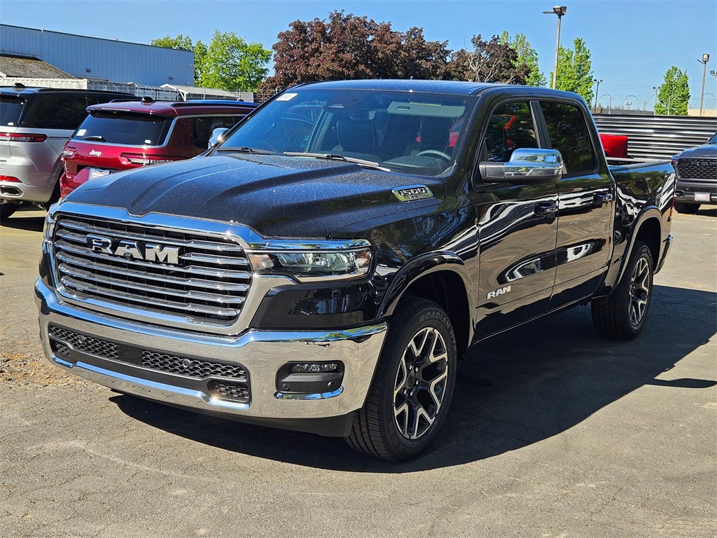 2025 Ram 1500 Laramie photo 3