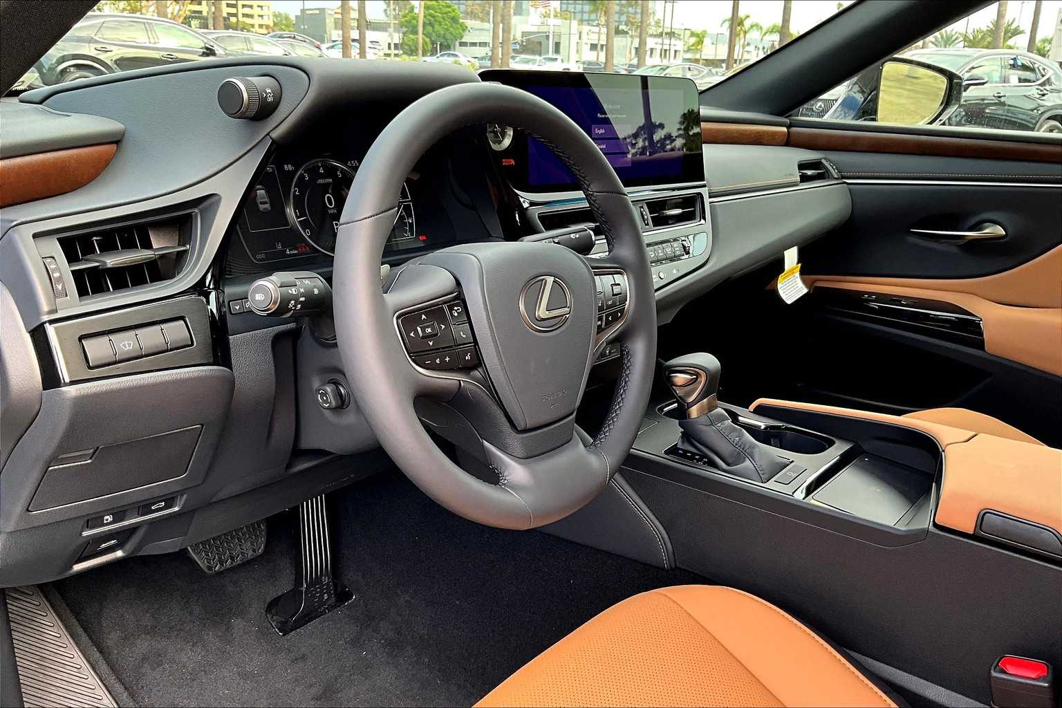 2025 Lexus ES 350 photo 10