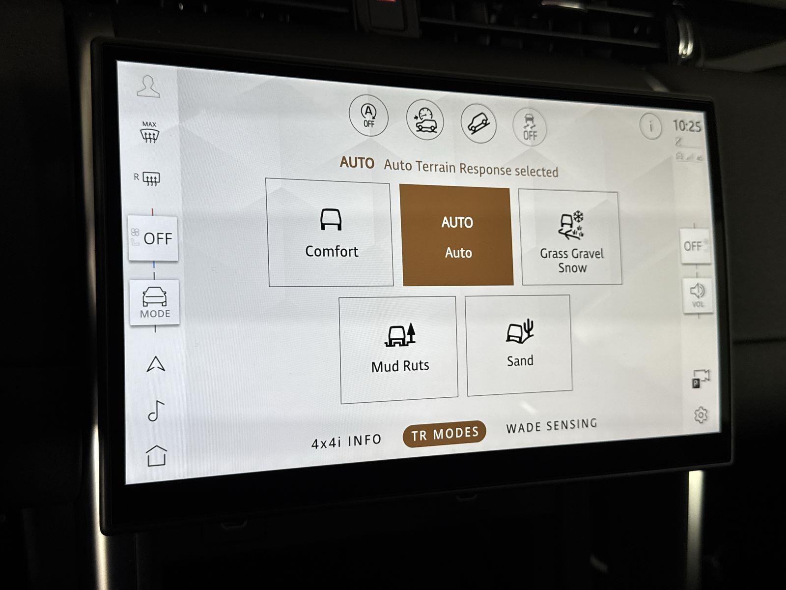 2025 Land Rover Discovery Sport S photo 20