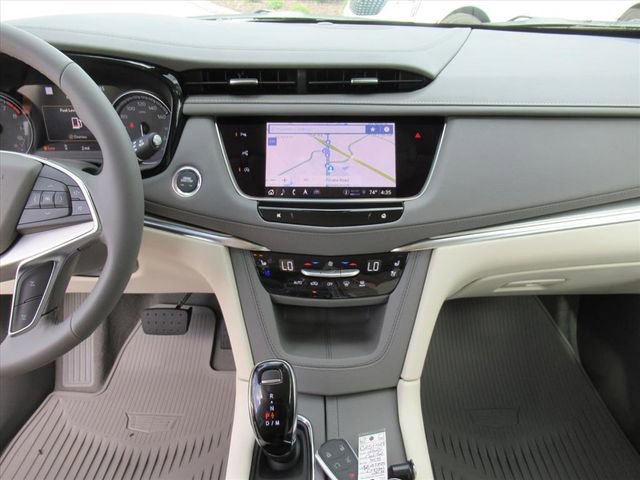 2025 Cadillac XT5 Premium Luxury photo 16
