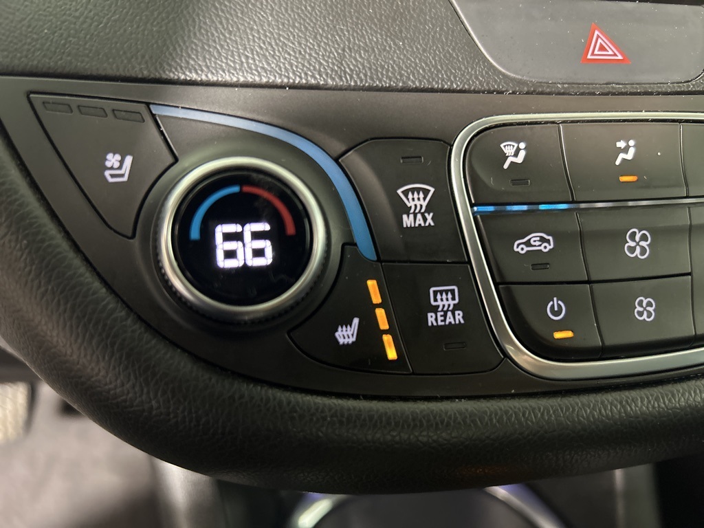 2018 Chevrolet Malibu Premier photo 25