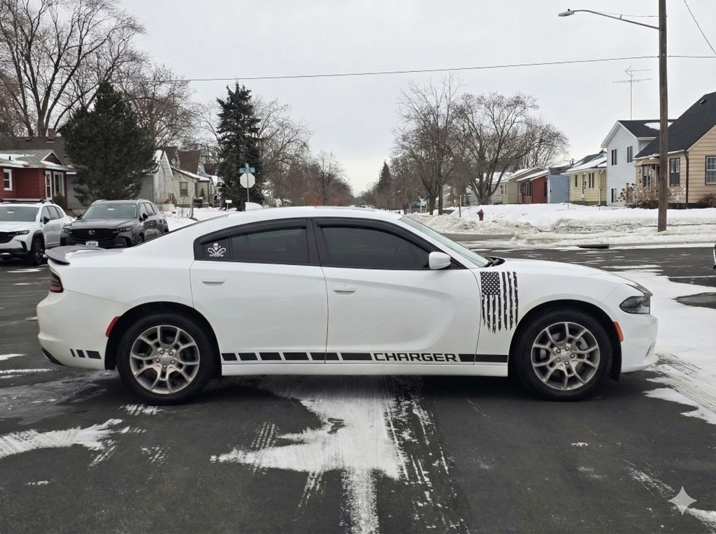 2016 Dodge Charger SXT's photo