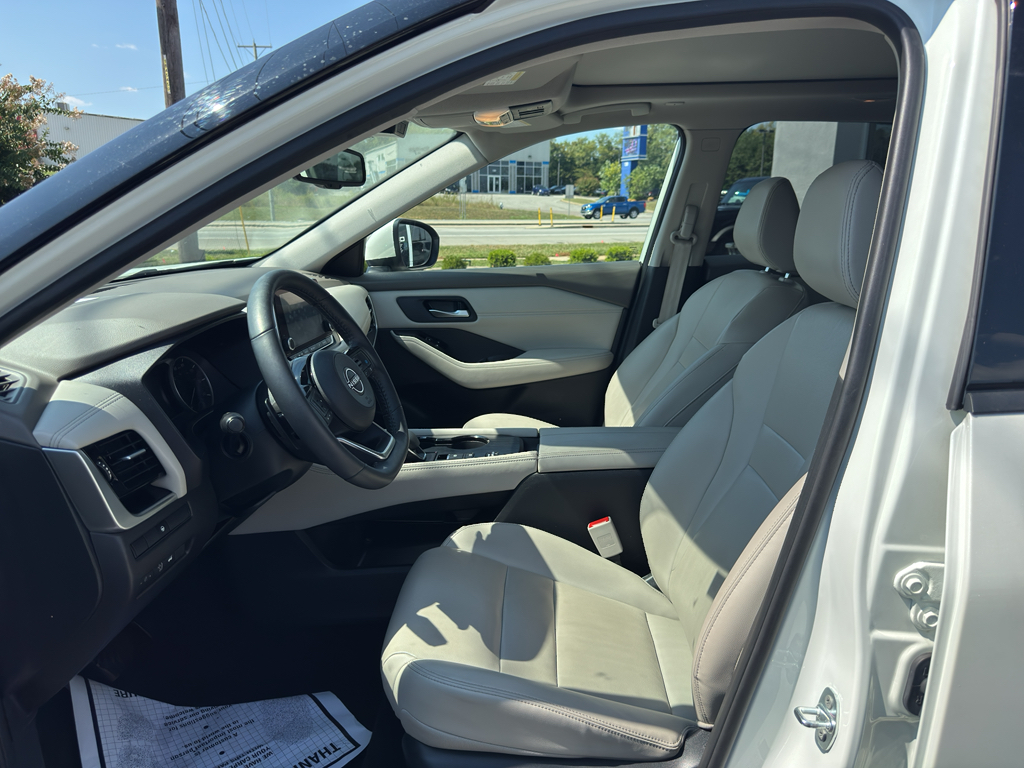 2023 Nissan Rogue SL photo 8