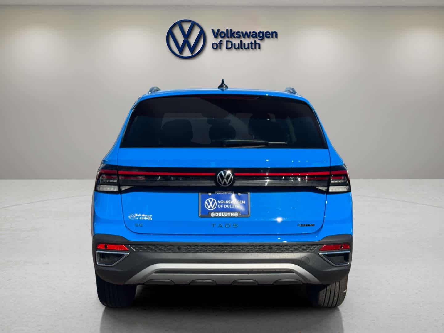 2025 Volkswagen Taos SE photo 3