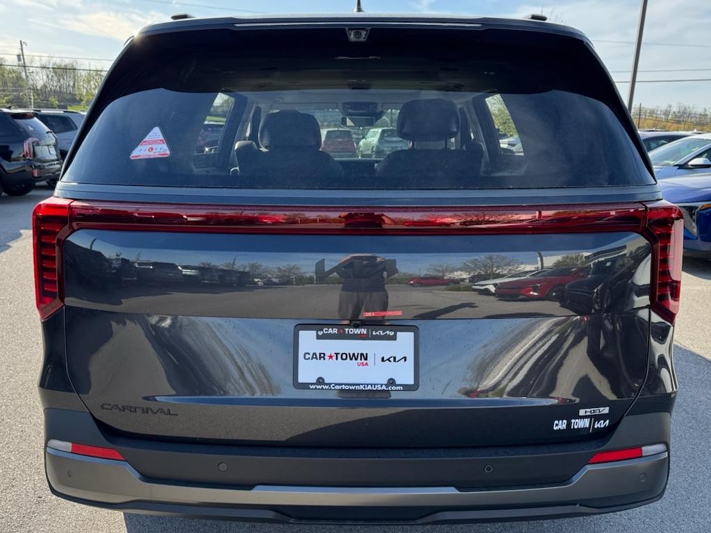 2025 Kia Carnival SX Prestige photo 3