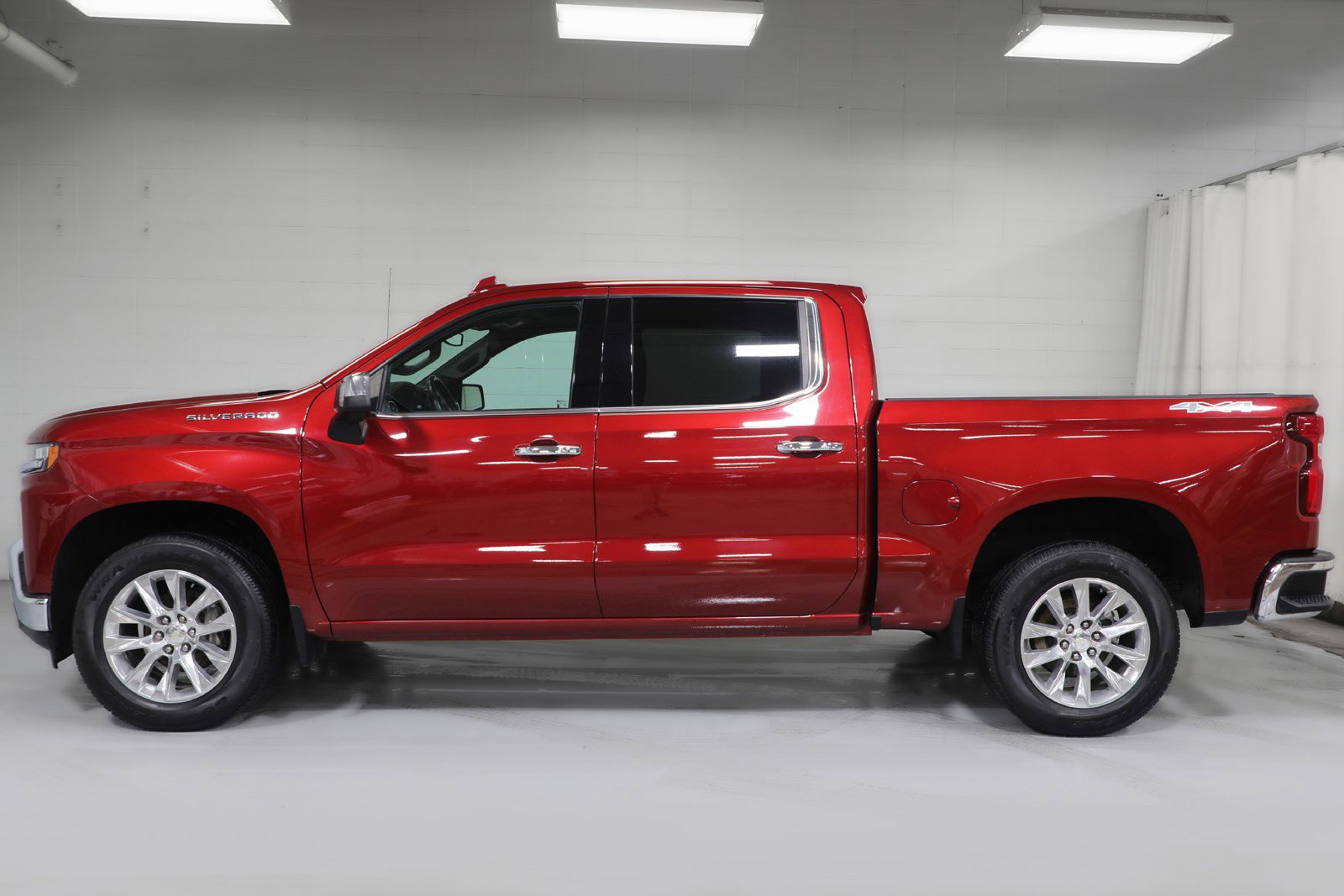 PreOwned 2019 Chevrolet Silverado 1500 LTZ Crew Cab Pickup in 918716