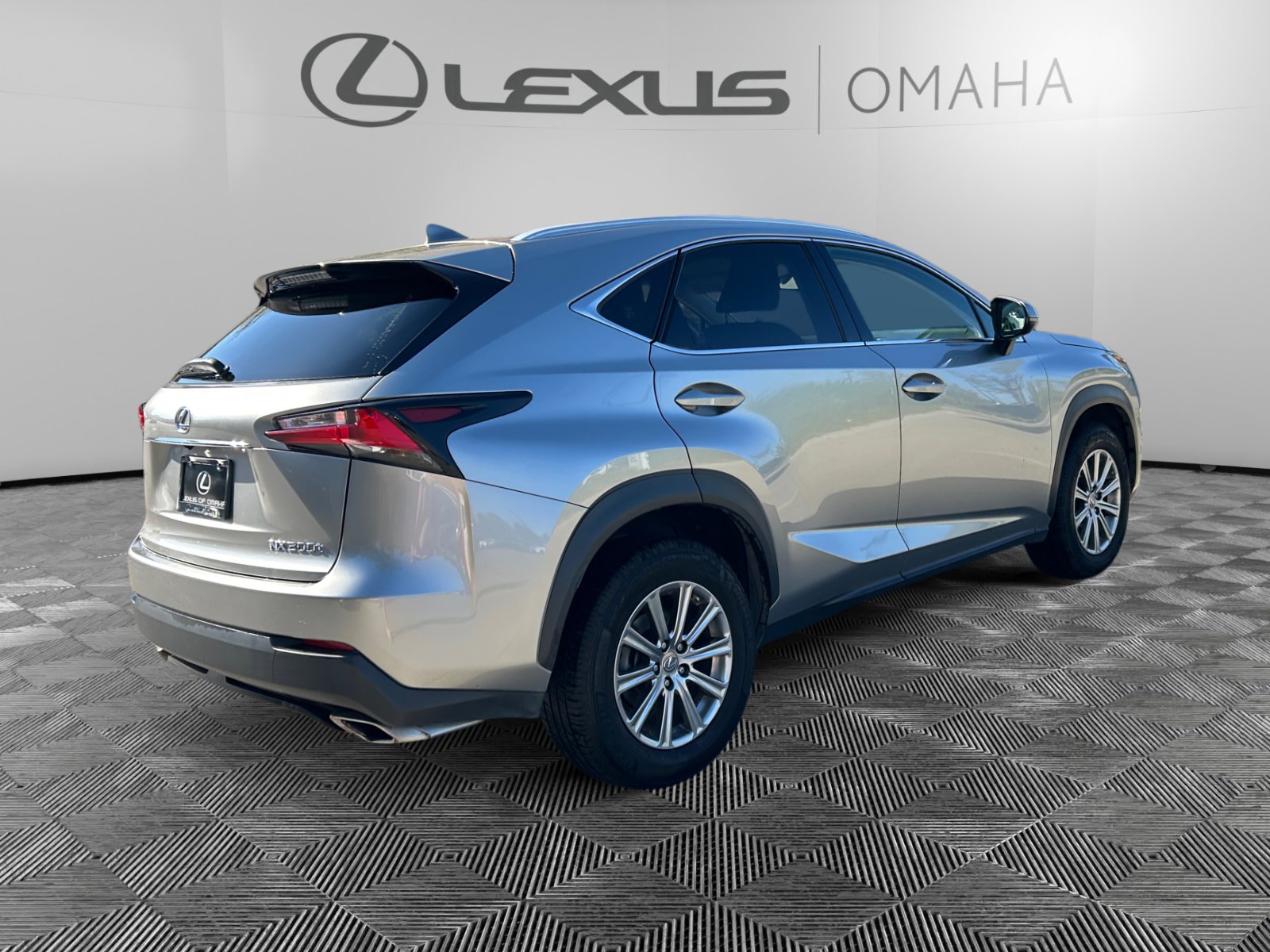 2017 Lexus NX 200t Luxury photo 3