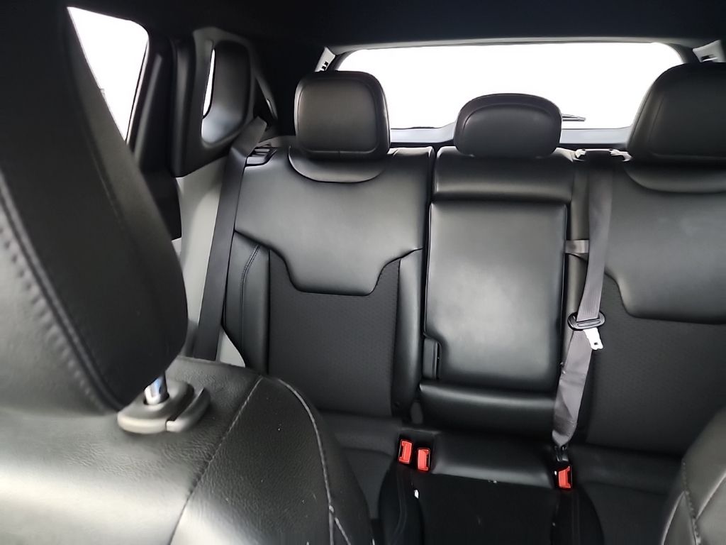 2024 Jeep Compass Latitude photo 12