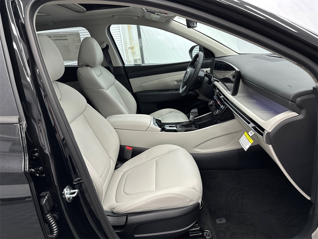 2025 Hyundai Tucson SEL photo 12