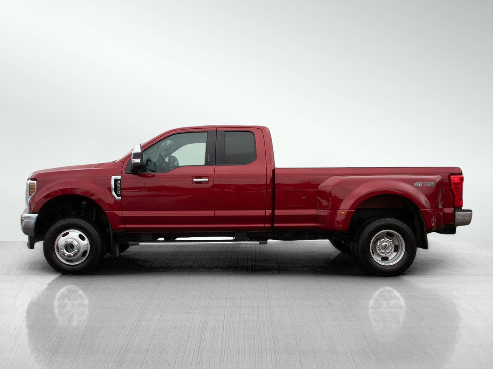 2019 Ford F-350 XL photo 2