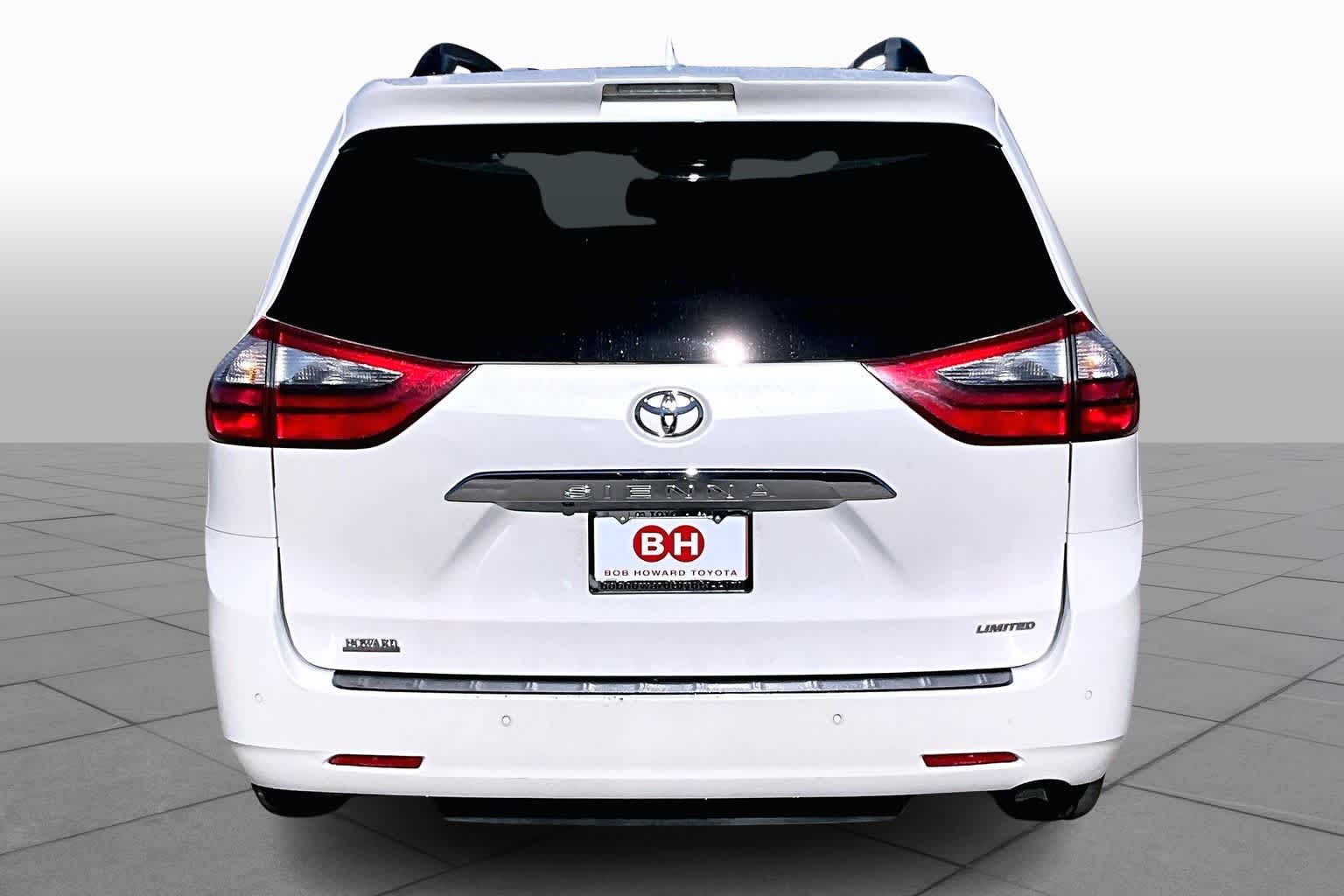 2020 Toyota Sienna Limited photo 4