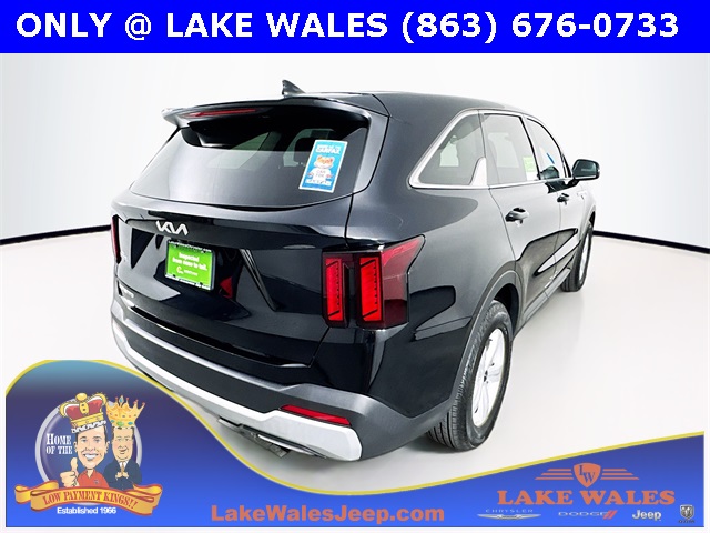 2024 Kia Sorento LX photo 6