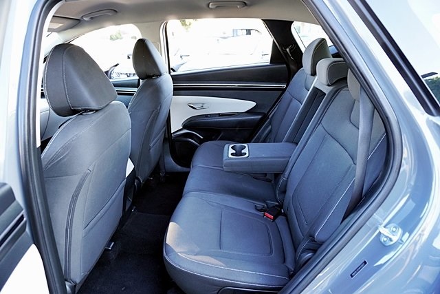 Used 2024 Gray Hyundai SE image 15