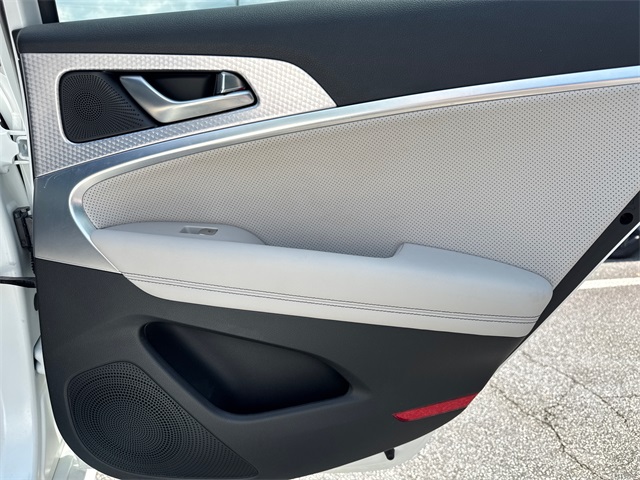 2023 Genesis G70 3.3T photo 16