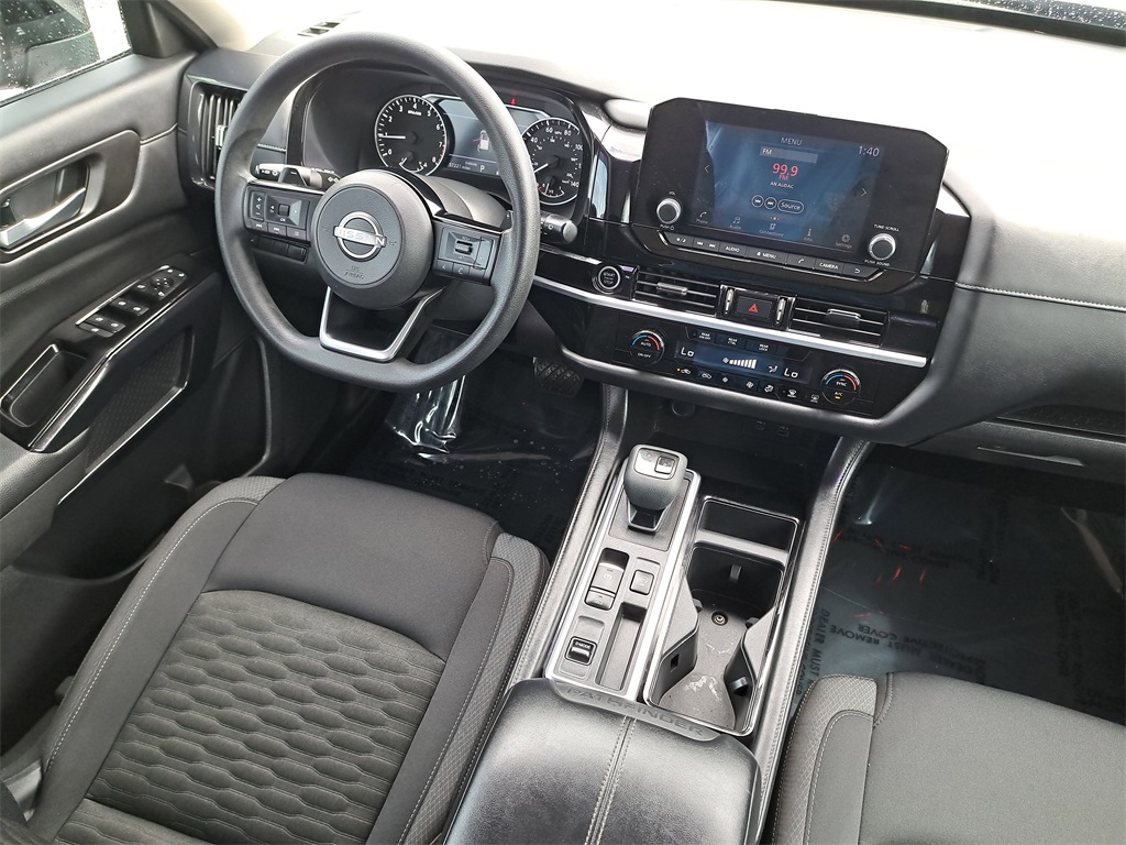 2022 Nissan Pathfinder S photo 16