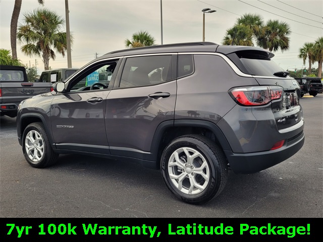 2024 Jeep Compass Latitude photo 5