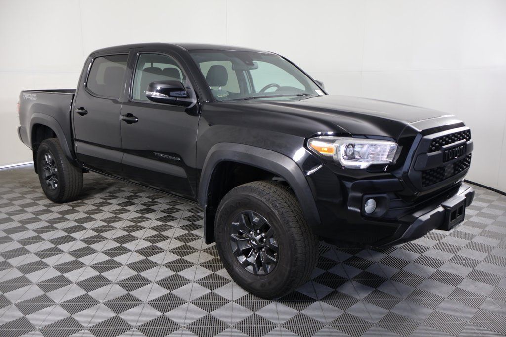 2021 Toyota Tacoma TRD Off-Road photo 3