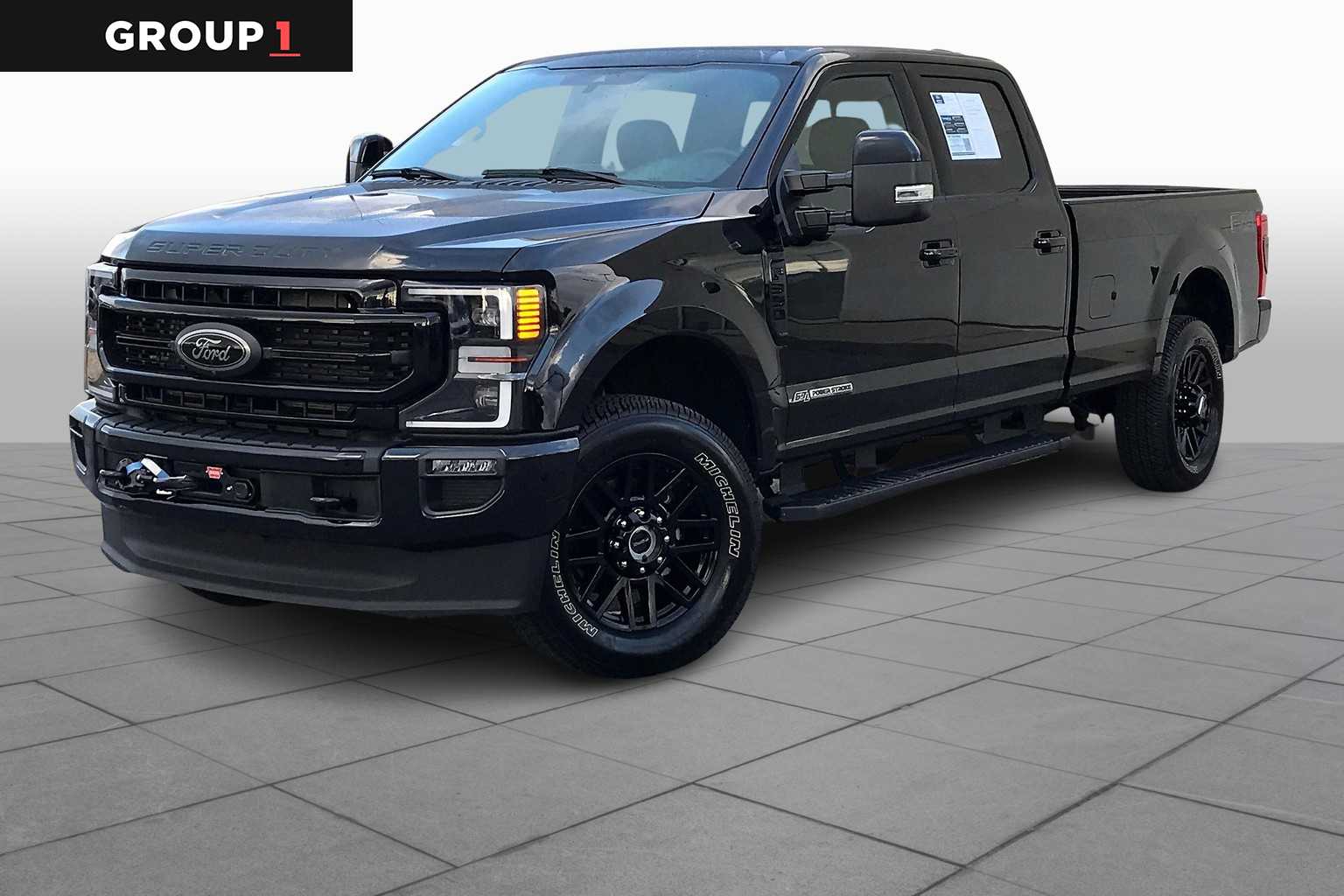 2022 Ford F-350 Super Duty Lariat's photo