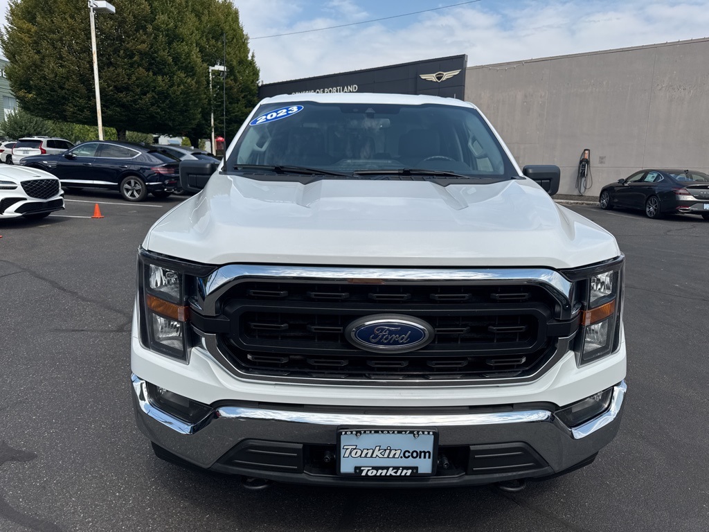 2023 Ford F-150 XLT photo 2