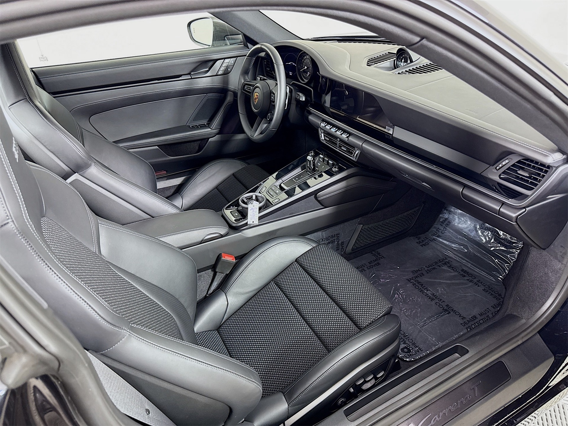 2024 Porsche 911 T photo 22