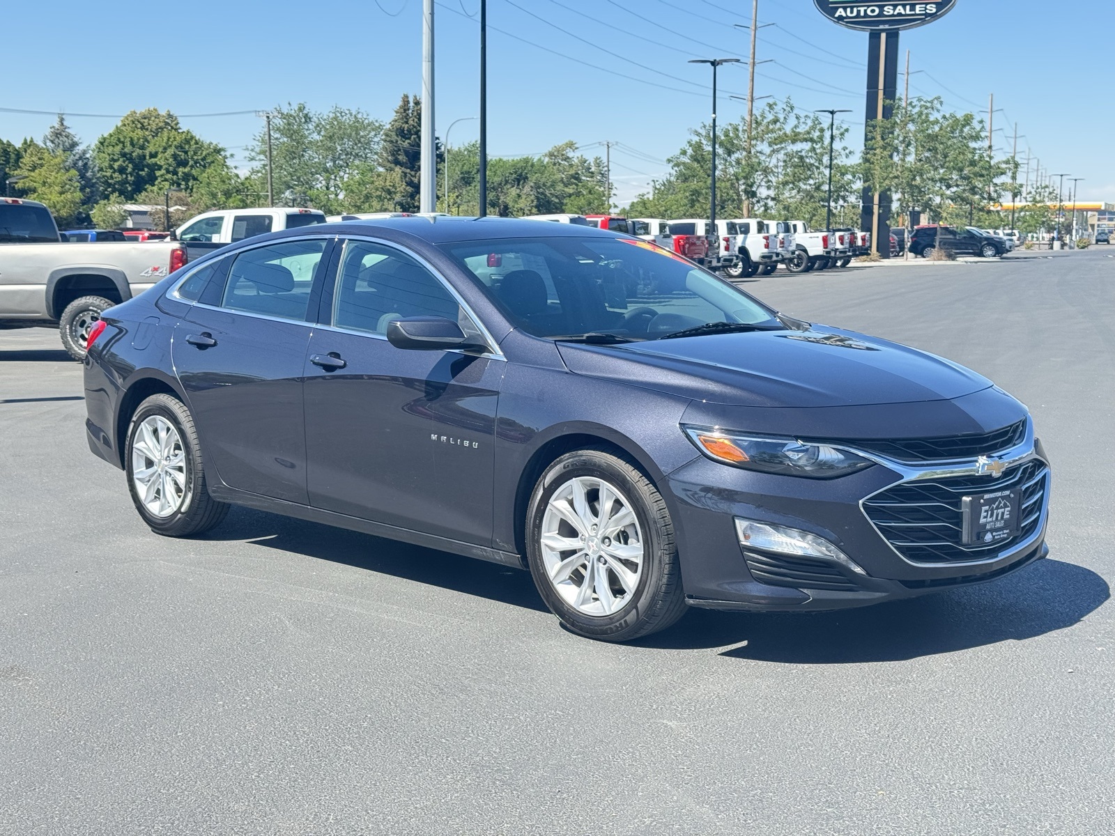 2023 Chevrolet Malibu 1LT photo 3