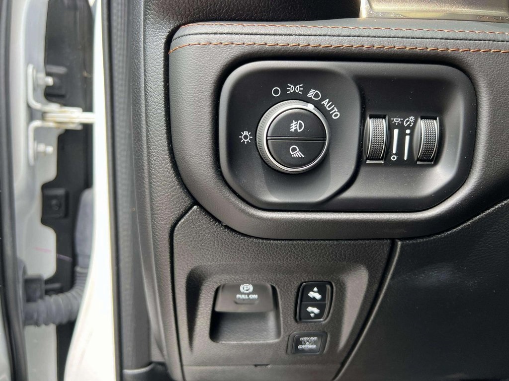 2020 Ram 1500 Laramie Longhorn photo 16