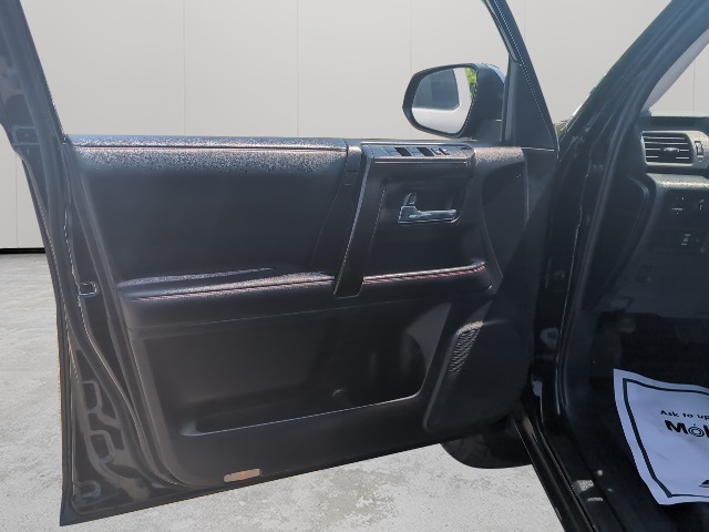 2024 Toyota 4Runner TRD Off-Road photo 10