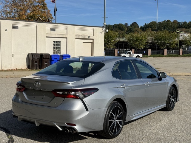 2024 Toyota Camry SE photo 4